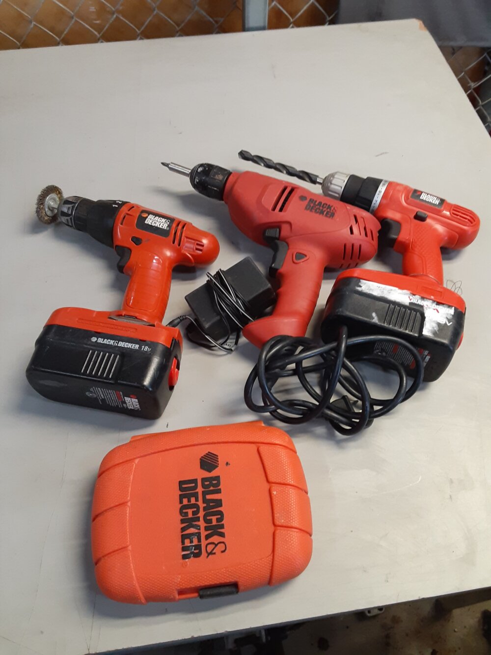 Lot 26-24 Black&Decker Assorted Tools