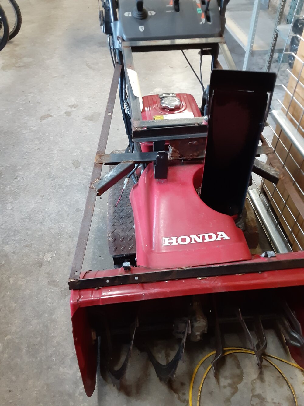 Lot# 38-25 Honda Snowblower